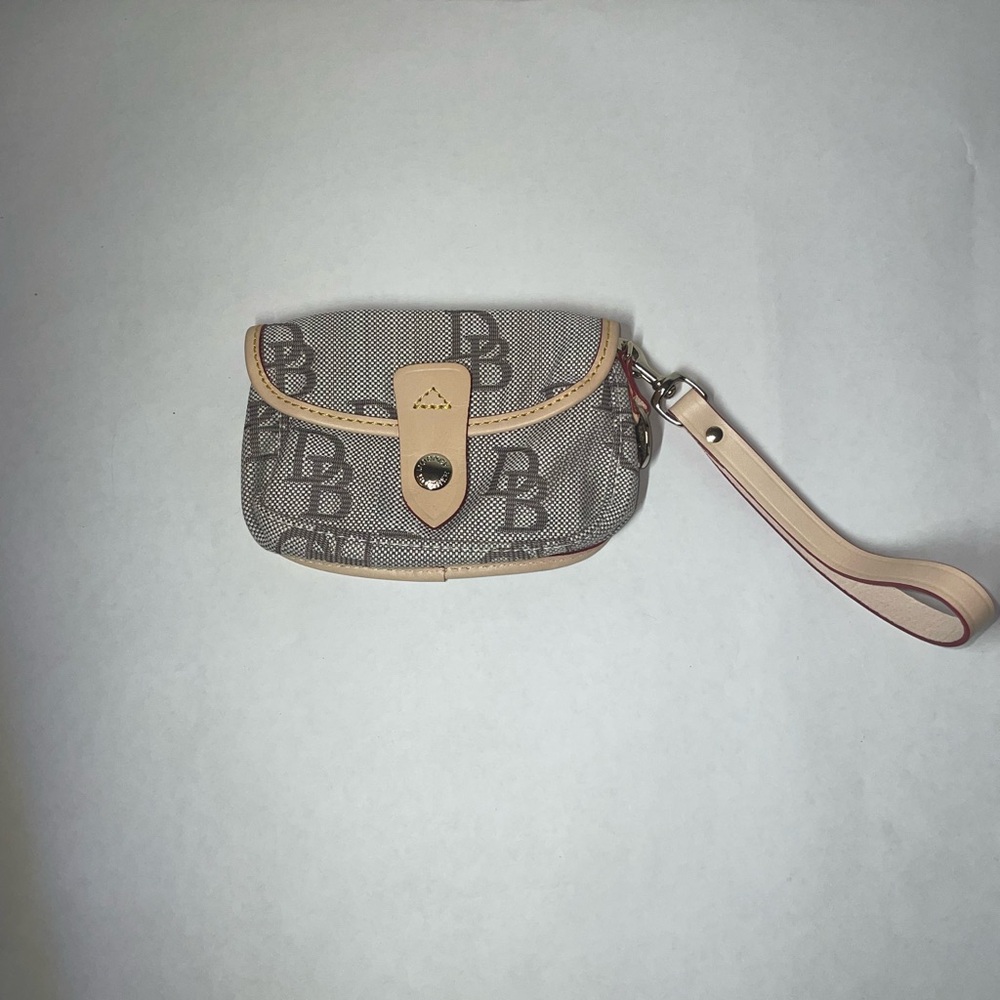 Dooney and Bourke wristlet wallet